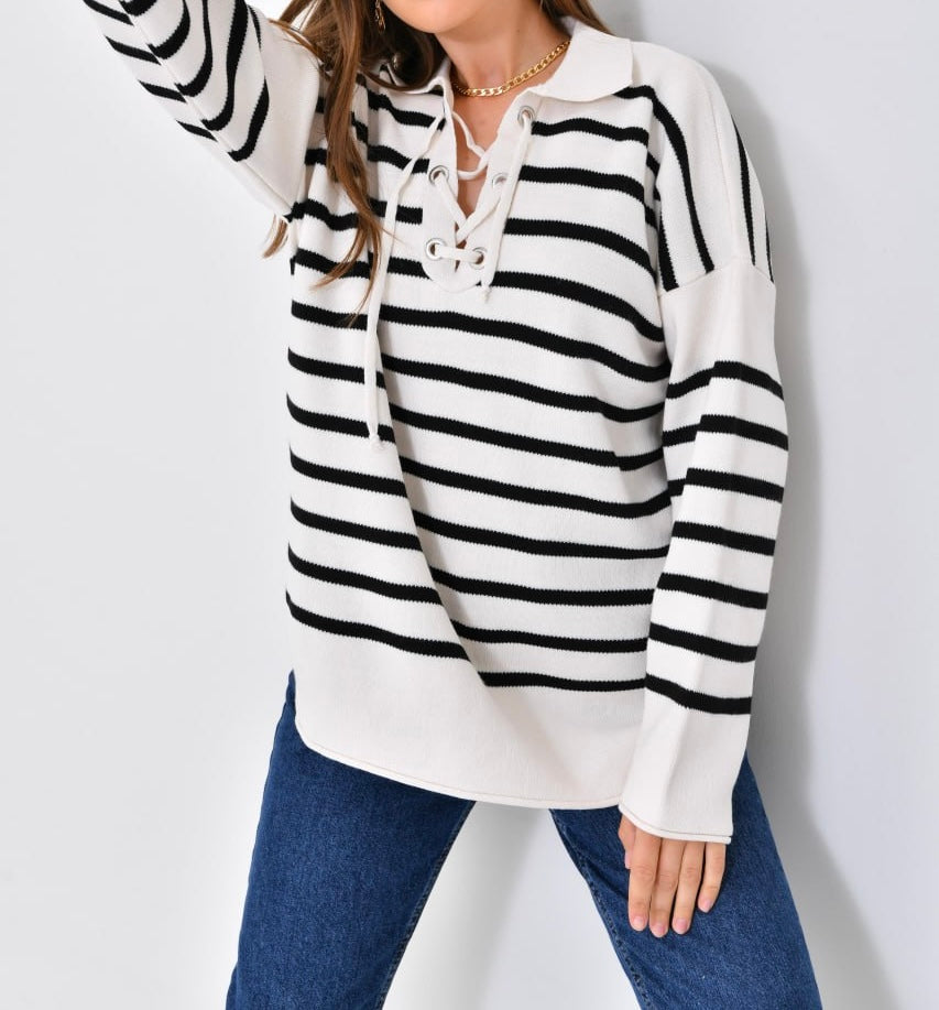 Gestreifter Pullover Weiß